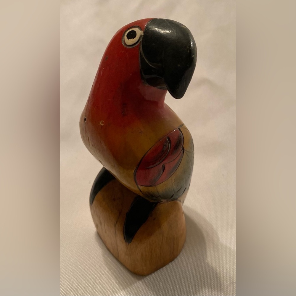 Carved Wood Folk Art Parrot Macaw Statuette Tropical Bird  Folk Art Carving - Picture 9 of 11